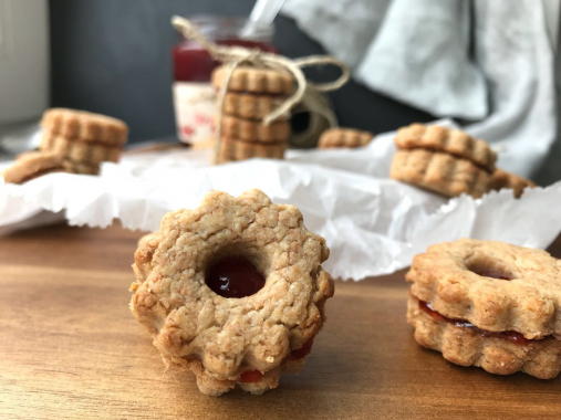 Healthy Linzer cookies